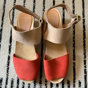Bryr Miranda Spanish toe low heel clog